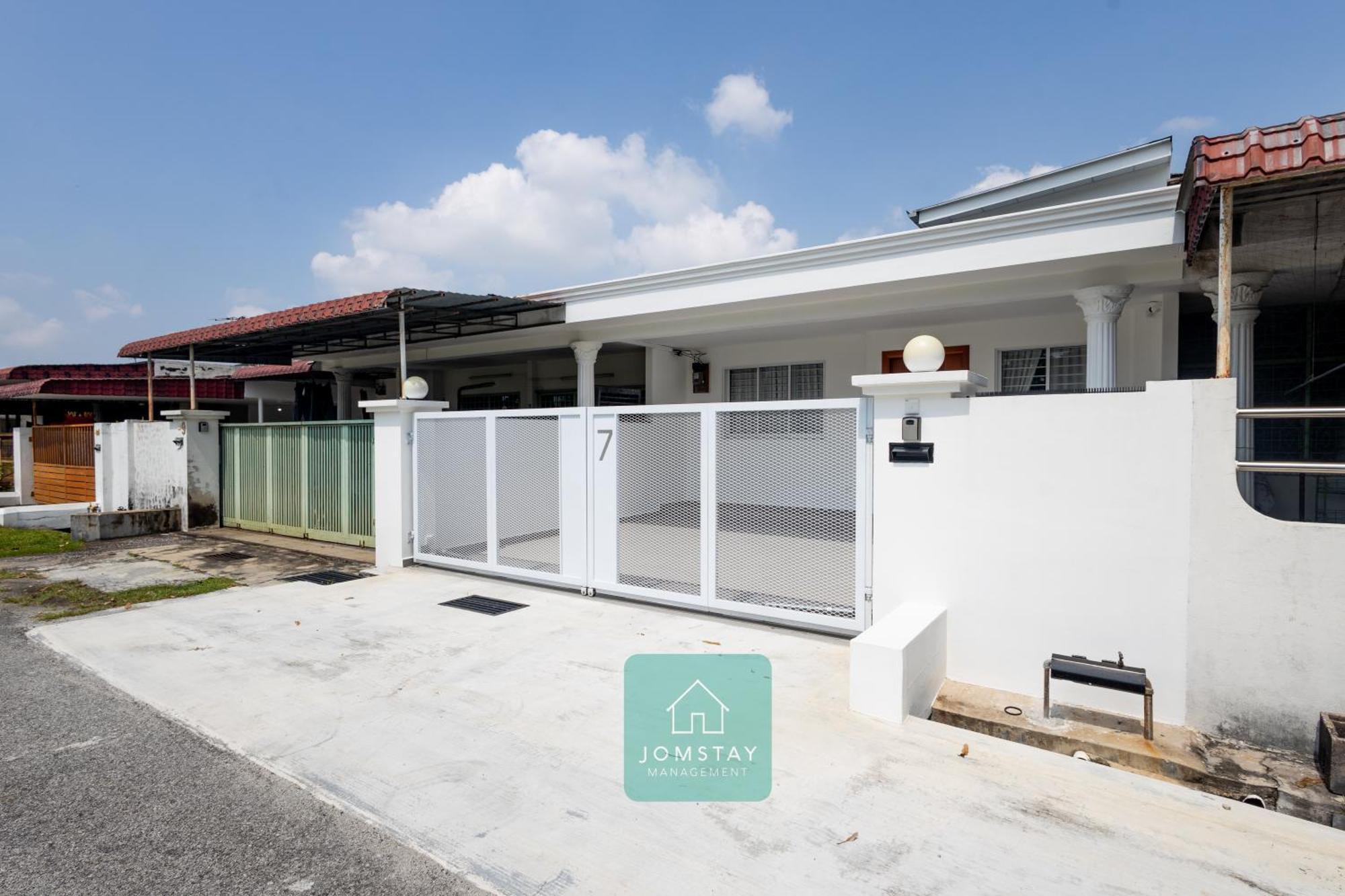 Jomstay Muji 19 & 7 Inn Ipoh Garden 8-10 Pax 外观 照片